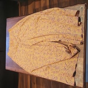 Womens size Medium/6, Shein, wide leg, spring type pants with floral design.